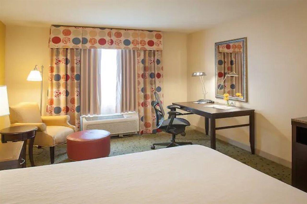 Hilton Garden Inn Pensacola Airport/Medical Center Екстериор снимка