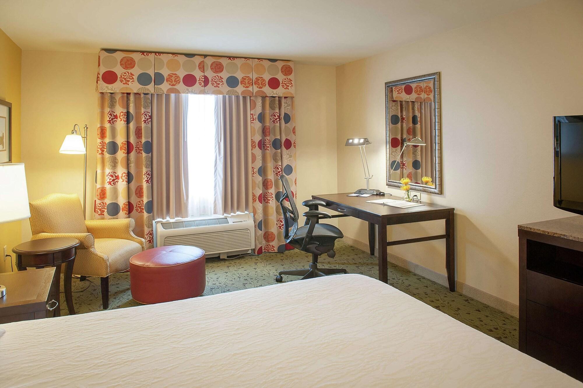 Hilton Garden Inn Pensacola Airport/Medical Center Екстериор снимка